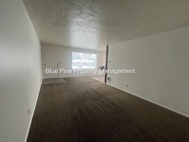 Foto del edificio - 353 E 15th St