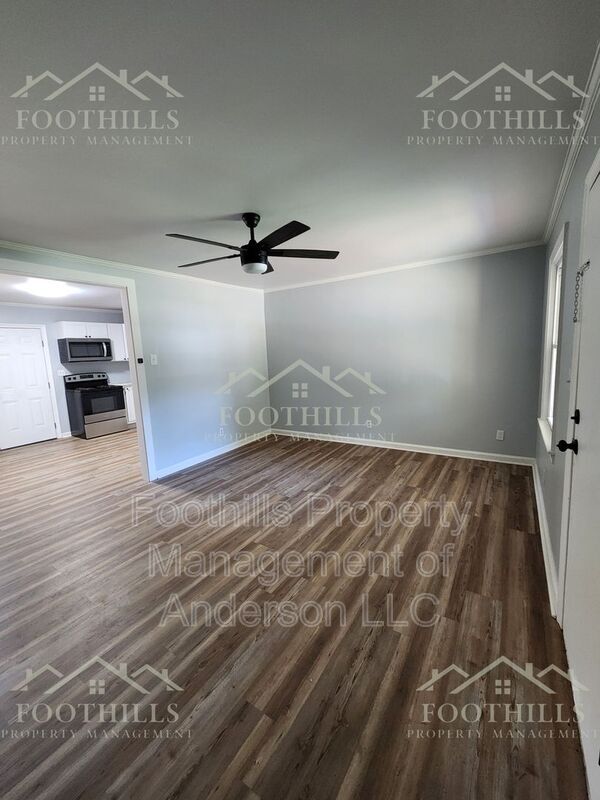 Foto del edificio - 3311 Berry Ln