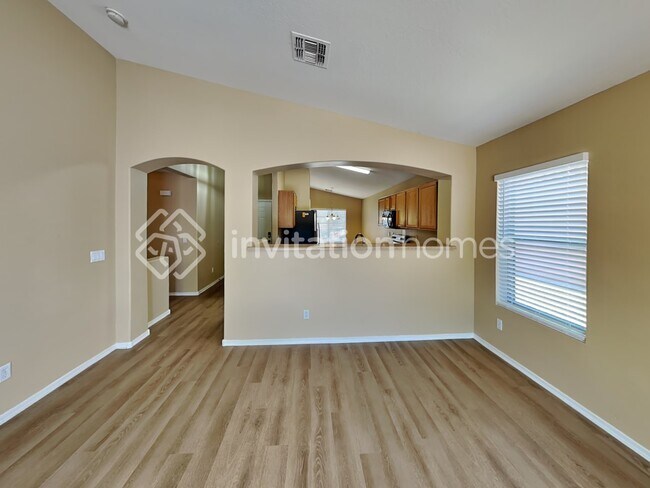 Building Photo - 8331 W Cordes Rd
