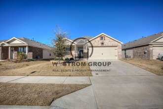 Building Photo - 404 Falling Star Dr