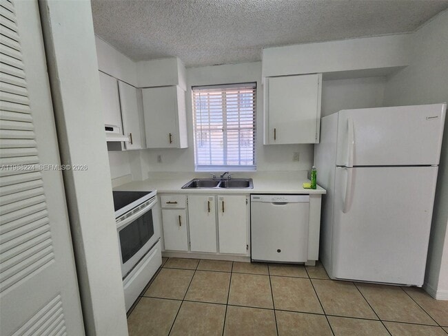 Building Photo - 6195 NW 186th St