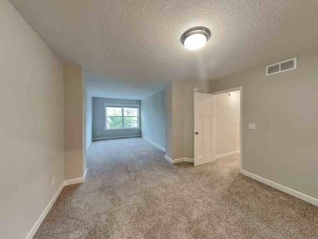 Building Photo - 87264 St Ave