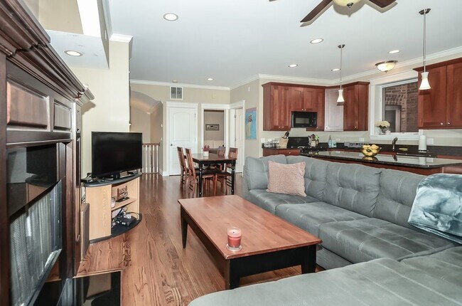 Foto del edificio - 5818 N Winthrop Ave