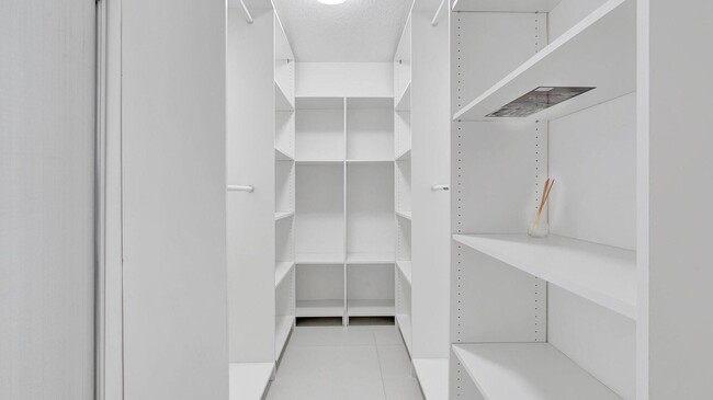 Foto del edificio - 1412 NE 53rd Ct