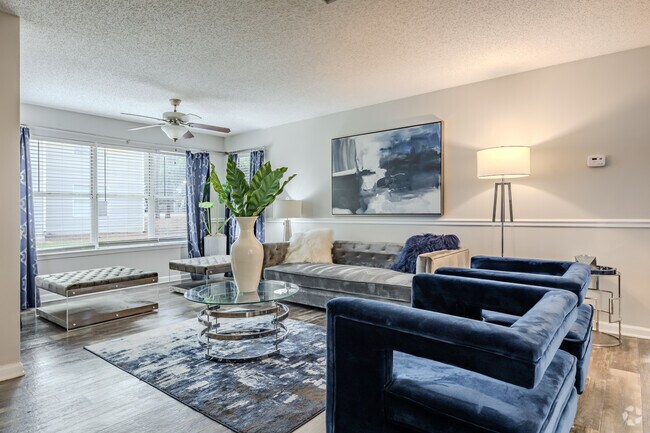 2HAB, 2BA - 1152 ft² - The Park at London