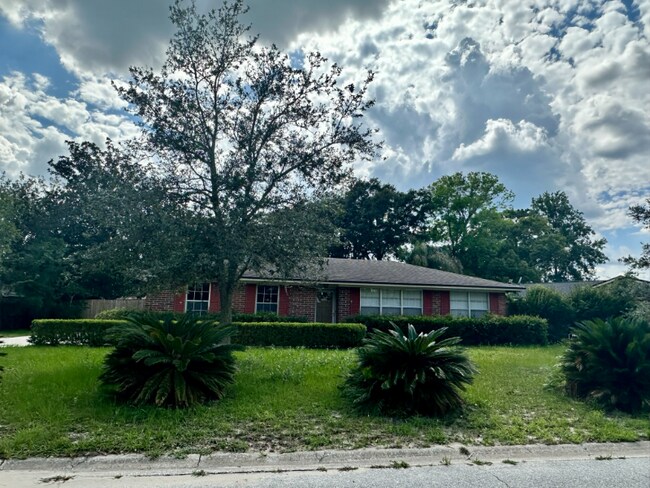 Building Photo - 261 Dillon Dr