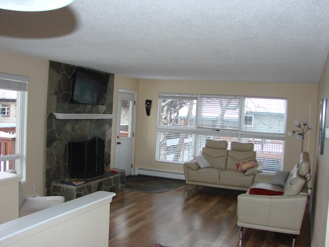 Living Room - 713 22nd W Ave