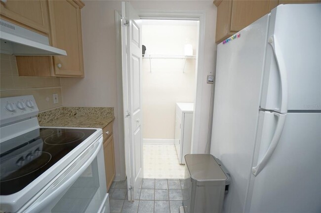 Foto del edificio - 345 Bayshore Blvd