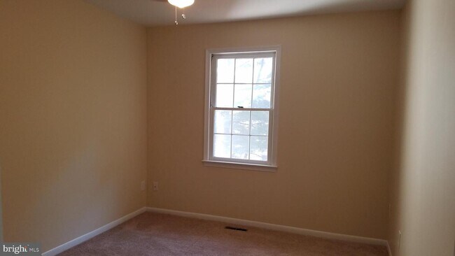 Foto del edificio - 3437 Harrington Dr