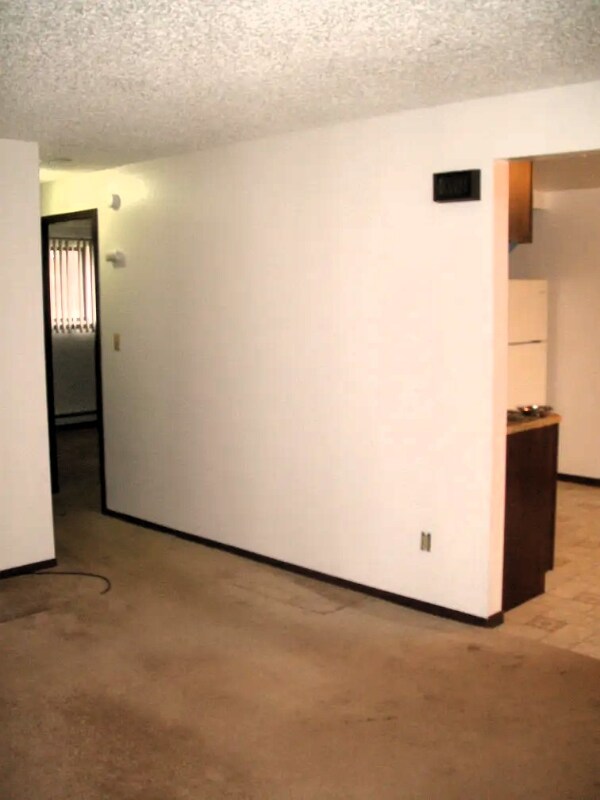 2125 Barton Ct Unit 2, Buffalo, NY 14217 Room for Rent in Buffalo
