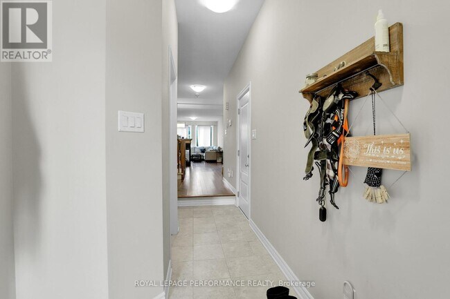 Building Photo - 288 Wood Acres Grove