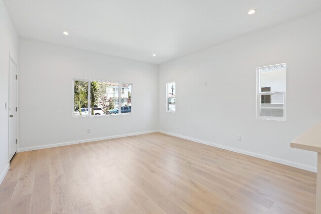 Foto del edificio - 5234 W 20th St