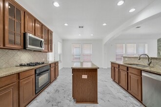 Building Photo - 16419 Dover Mills Dr Building Photo - 16419 Dover Mills Dr