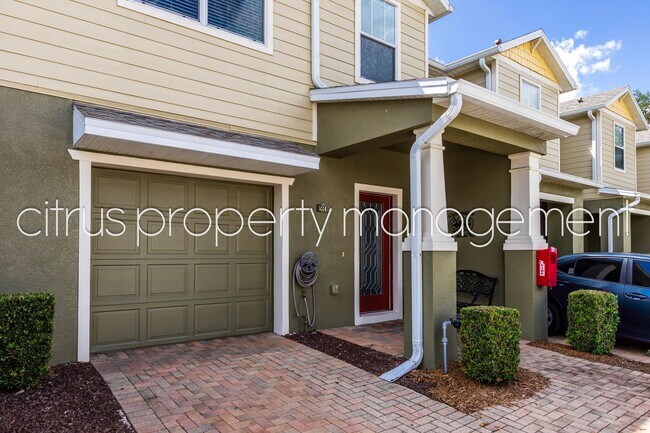 Foto del edificio - 3813 Black Spruce Ln