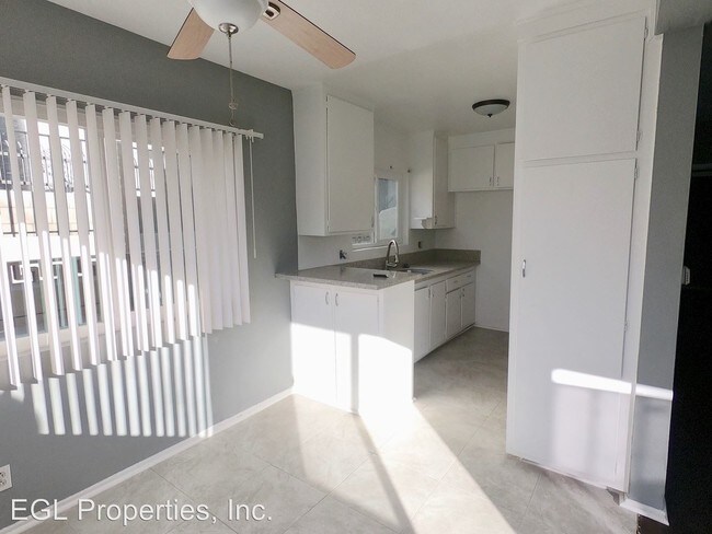 Foto del edificio - 7125 Hawthorn Ave