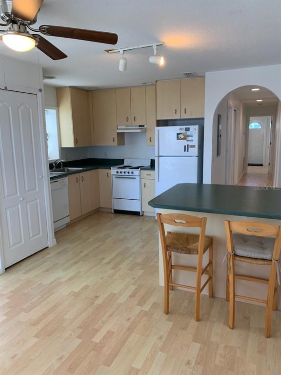 Foto del edificio - 1908 S Ocean Shore Blvd