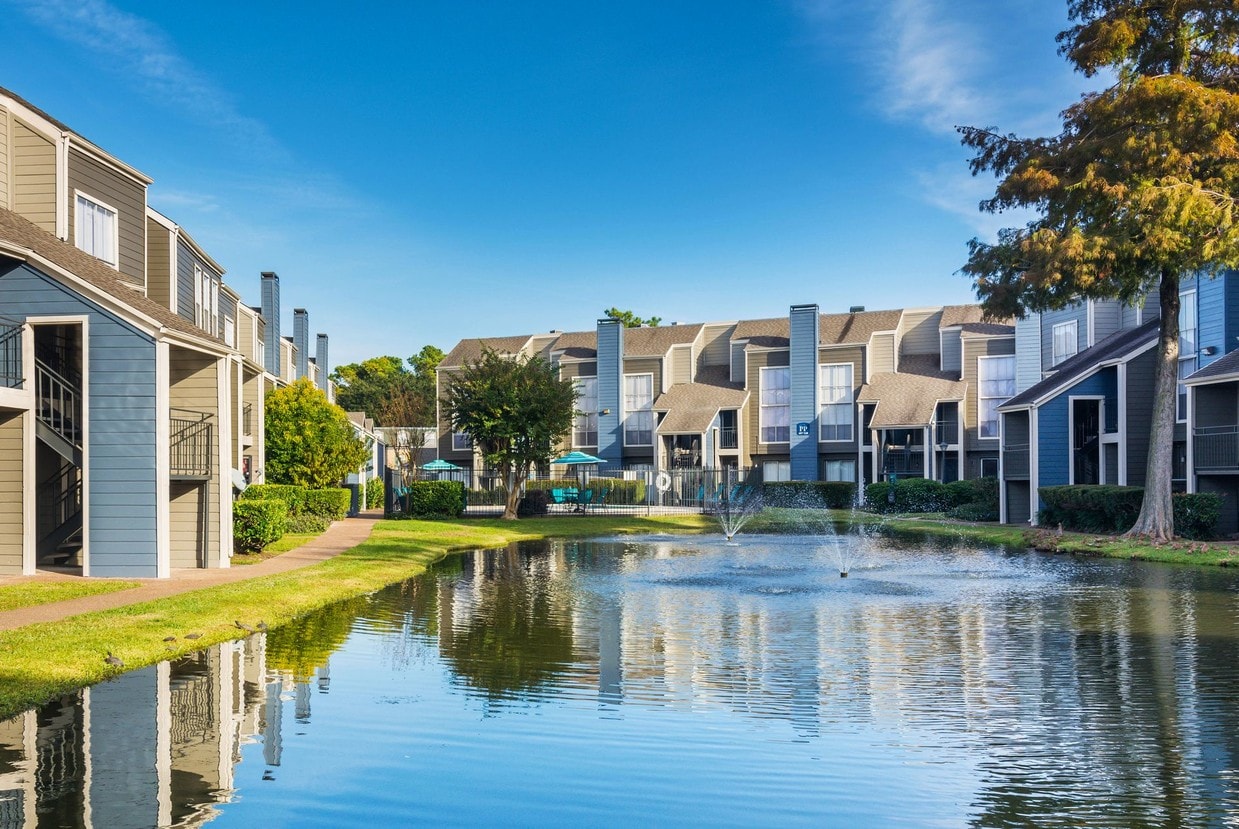 Park at Woodlake Apartments Houston, TX