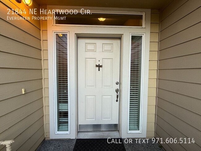 Building Photo - 21844 NE Heartwood Cir