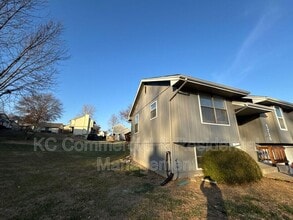 Building Photo - 5716 N London Ave