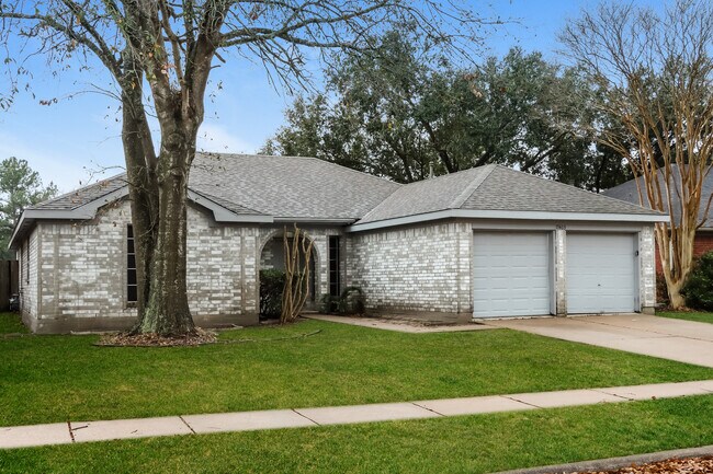 Building Photo - 17403 Masonridge Dr