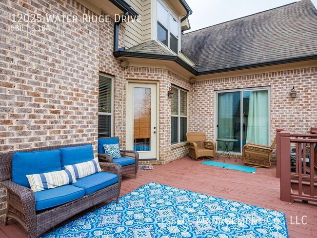 Building Photo - 12025 Water Ridge Dr