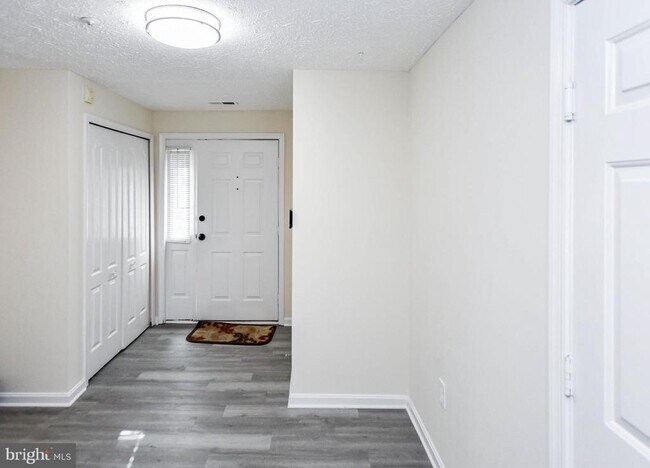 Foto del edificio - 5908 Grenfell Loop