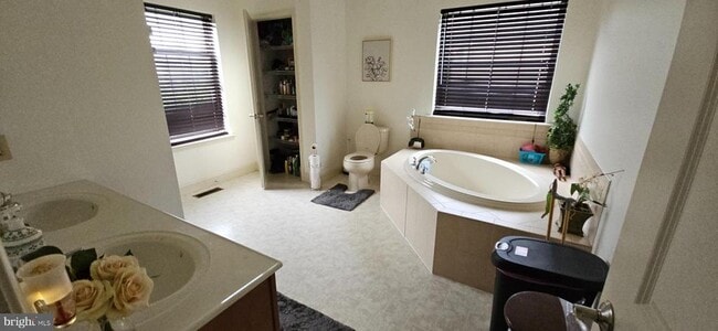 Building Photo - 1074 Grayson Dr