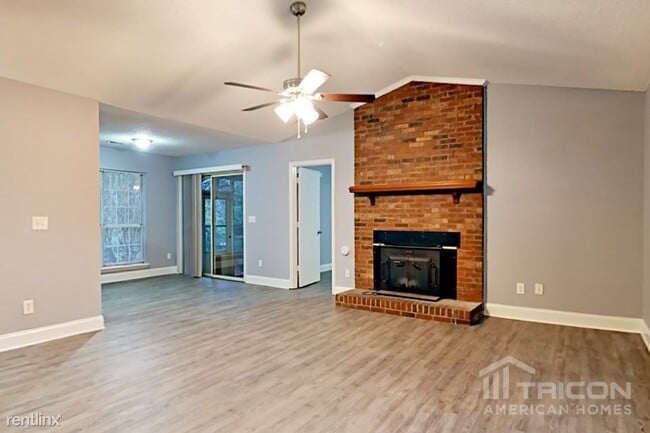 Building Photo - 8801 Royal Scot Ln