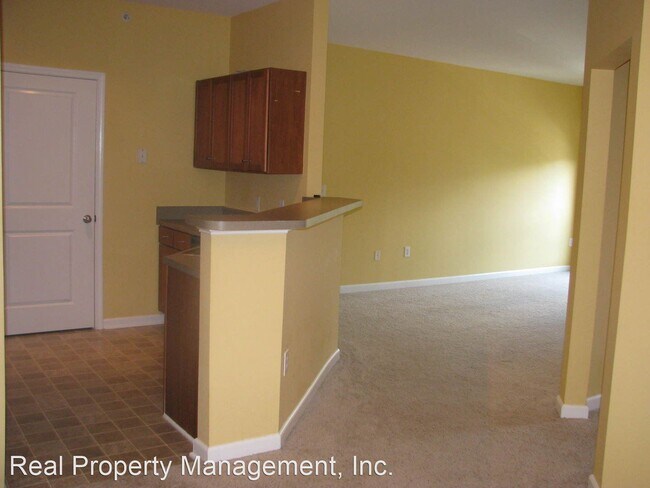 Building Photo - 2 br, 2 bath House - 775 Walker Sq, Apt #2B