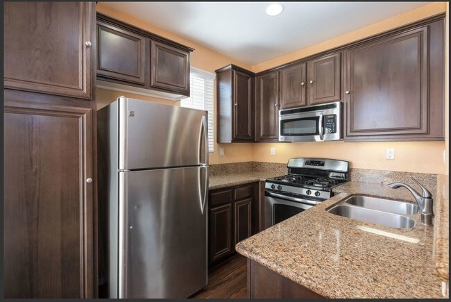 Building Photo - 31180 Sunflower Way