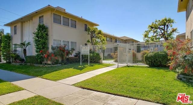 Foto principal - 5012 Clinton St