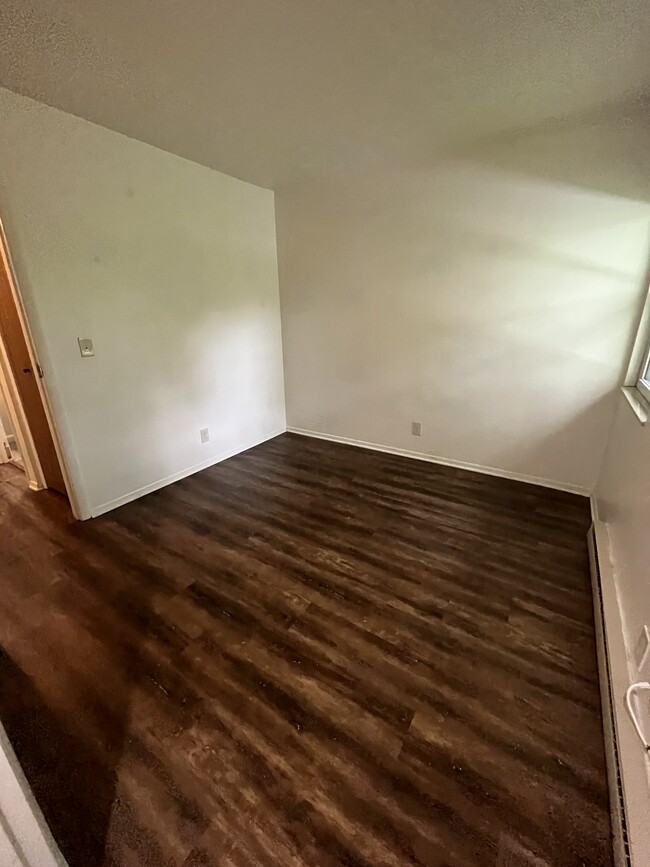 Building Photo - 107 Forest Ln