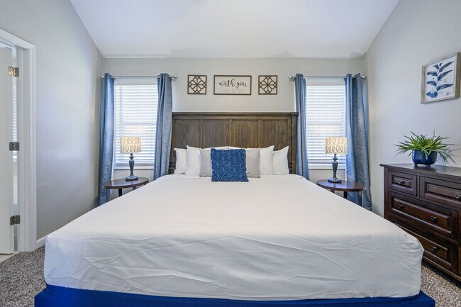 Foto del edificio - 126 Manning Mill Rd