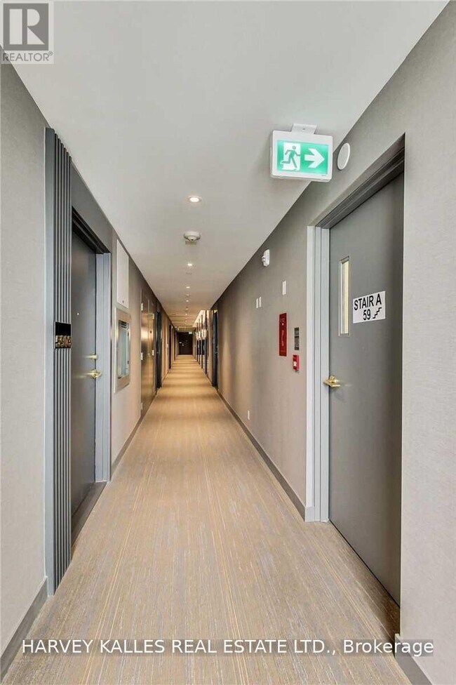 Photo du bâtiment - 898 Portage Pkwy