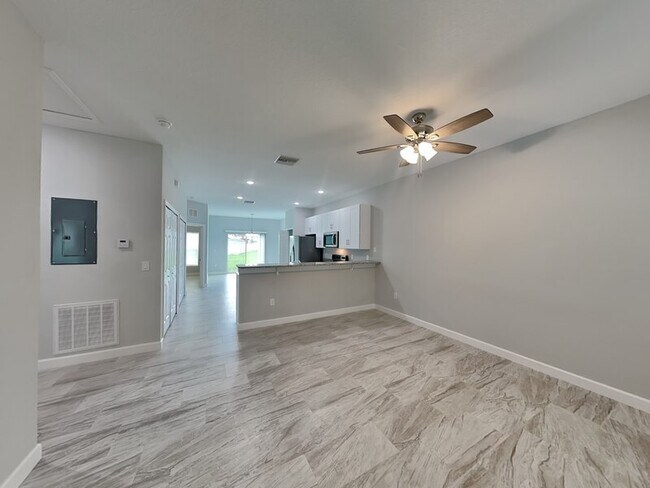 Foto del edificio - 1002 Dampierre Ct