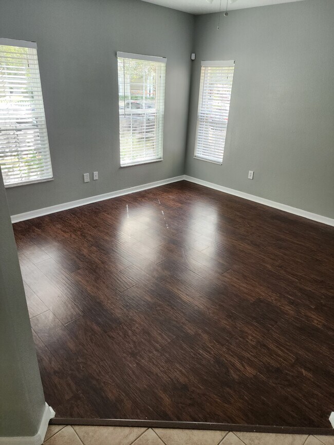 Foto del edificio - 16234 Bridgewalk Dr