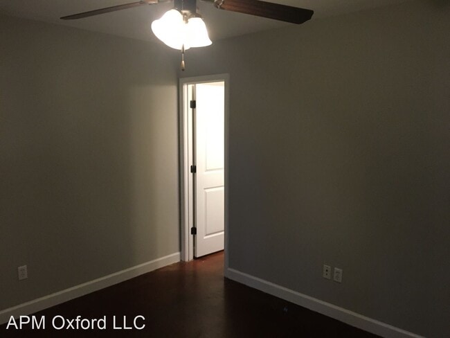 Building Photo - 3 br, 3 bath House - 325 Countryview cove
