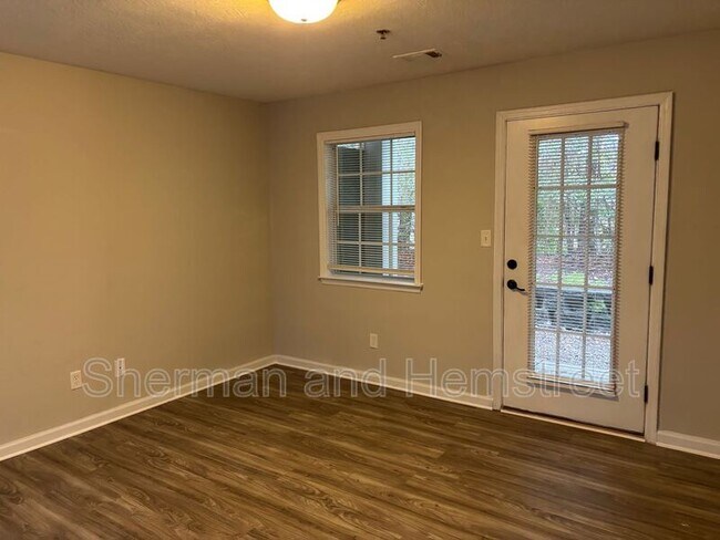 Foto del edificio - 3301 London Ct SW