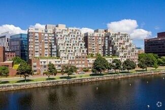 Building Photo - 75 Cambridge Pky