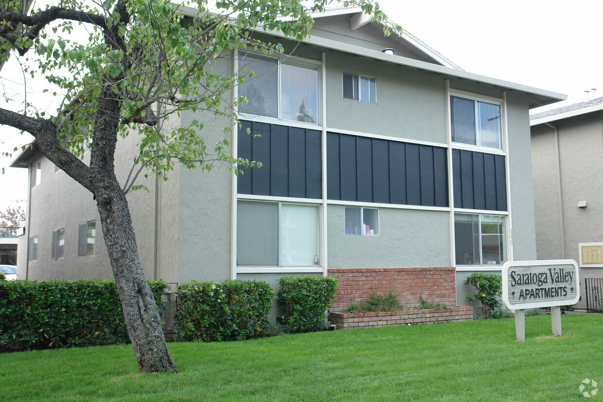 Building Photo - 4230 Payne Ave
