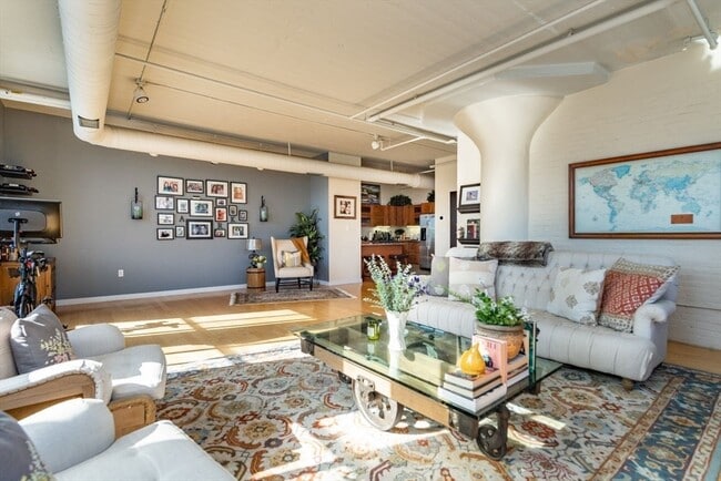 Foto del edificio - 210 South St