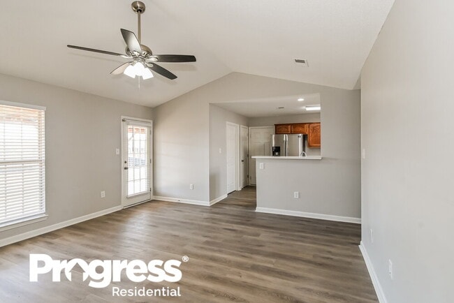 Building Photo - 1675 Sarah Ann Dr W