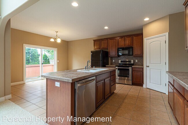 Building Photo - 5 br, 3 bath House - 1119 NE 127th Street
