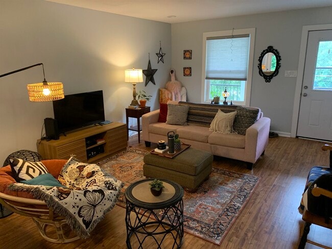 Building Photo - 1111 Washington Ct