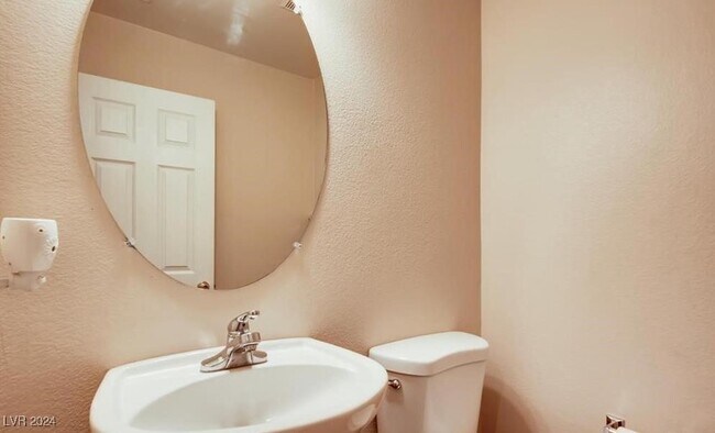 Foto del edificio - 4224 Perfect Drift St