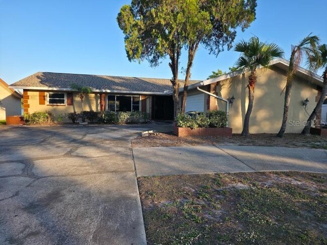 Foto del edificio - 2111 N Keene Rd