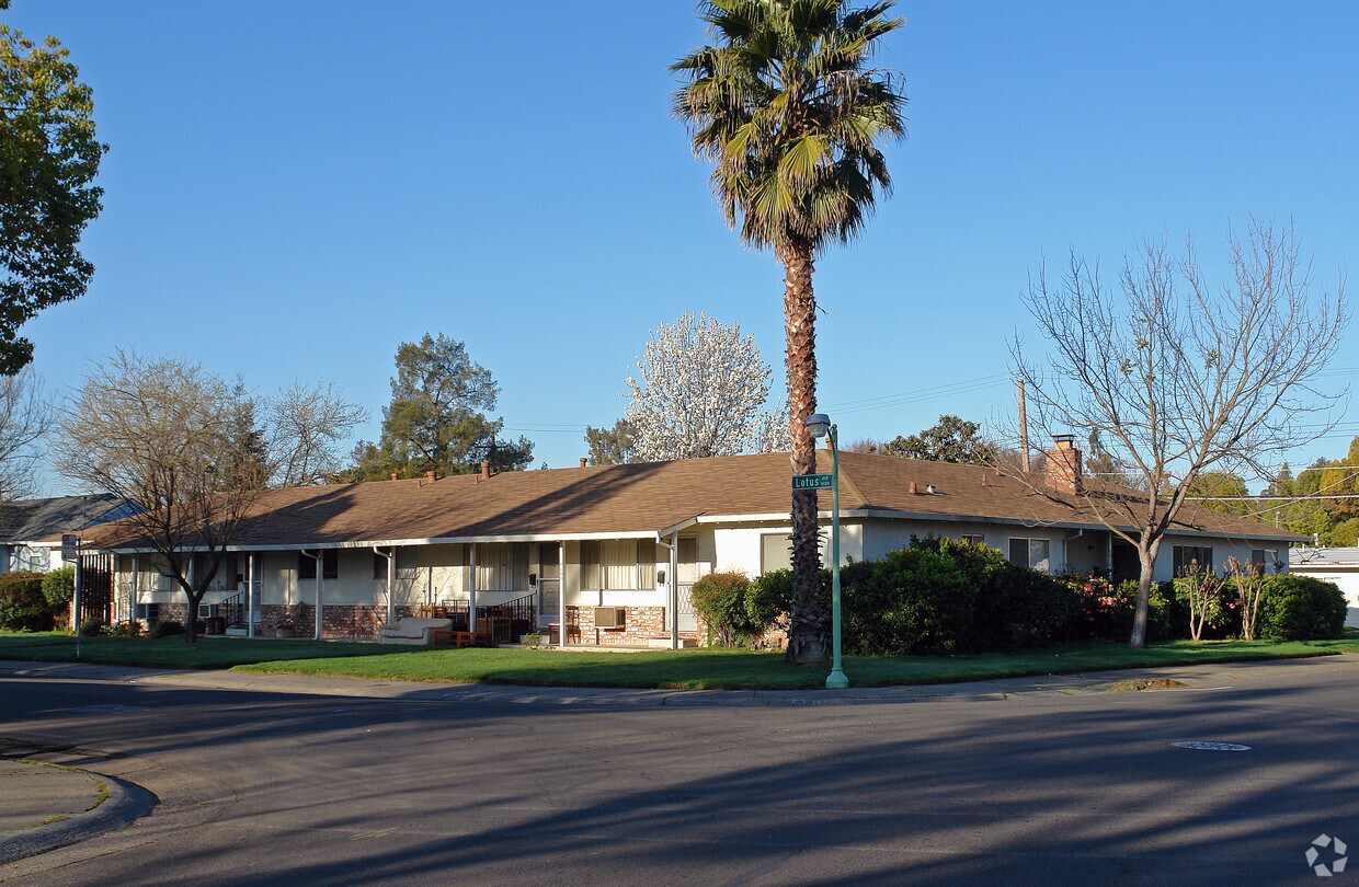 Primary Photo - 4100 Lotus Ave