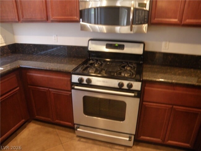 Foto del edificio - 6211 Blushing Willow St