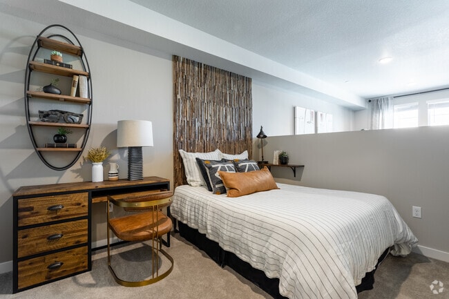 Studio, 1BA - 600 SF - West End District
