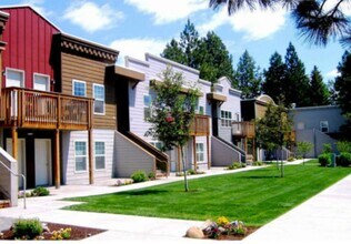 Building Photo - 252 N Elm St